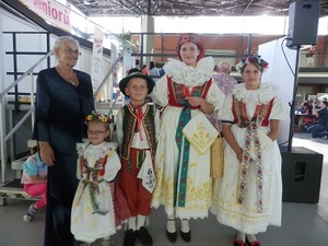 Členka klubu p. Klímová se zúčastnika volby Babičky Olomouckého kraje 2016  - získala 2. místo